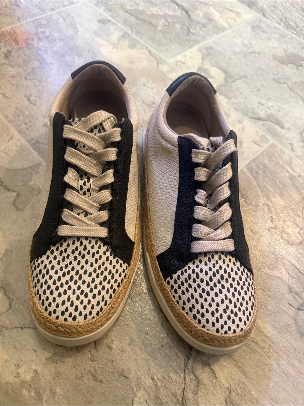 Crown Vintage Casual Lace-Up Sneakers in Black and Cream